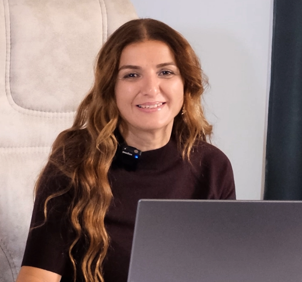 Op. Dr. Fatma Esin Karçin Kimdir ?